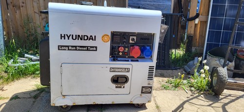 Low hours hyundai - low,
